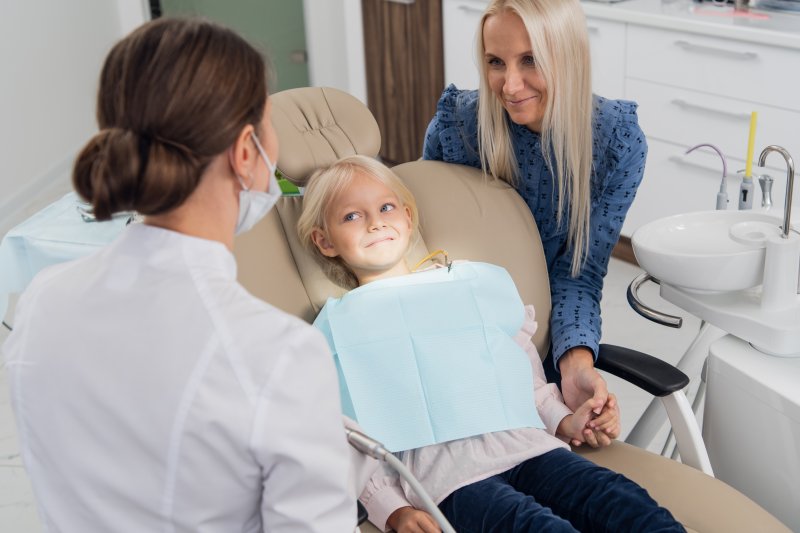 young child visiting the dentist’s office